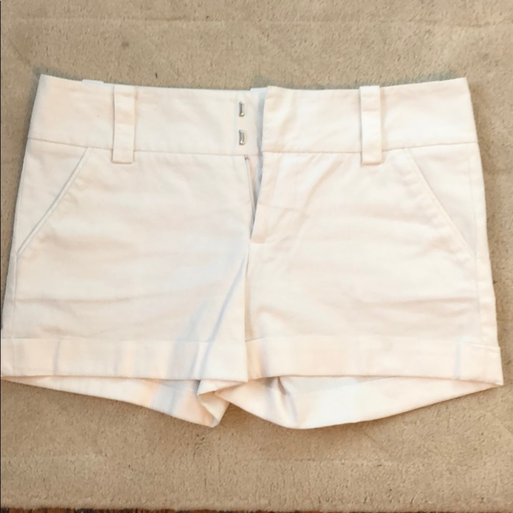 Alice + Olivia Cady shorts white size 4